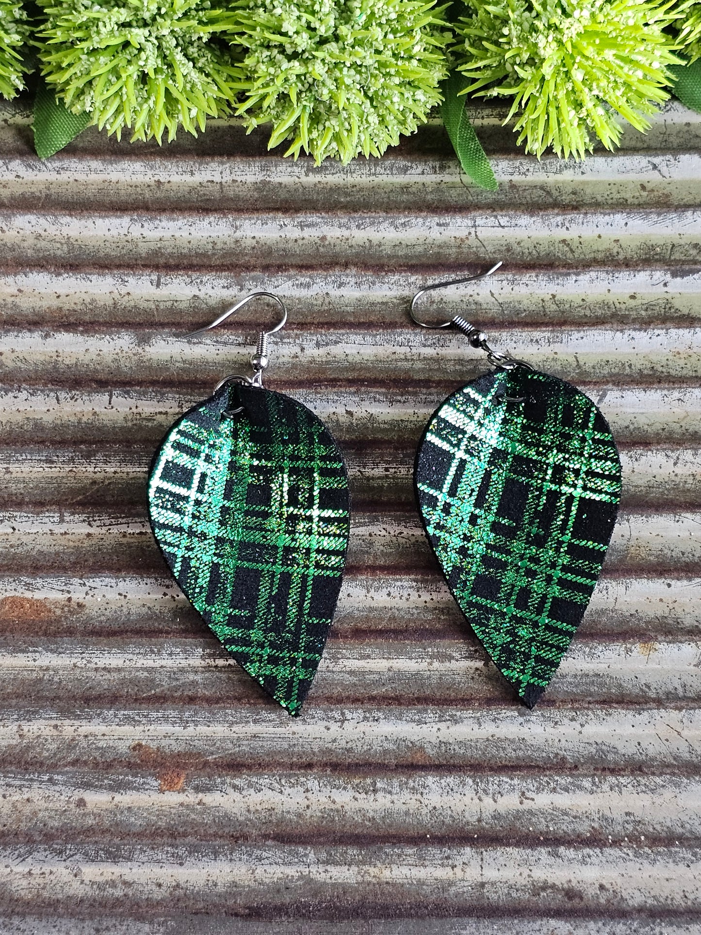 Green Glitter Stripe - Pinched