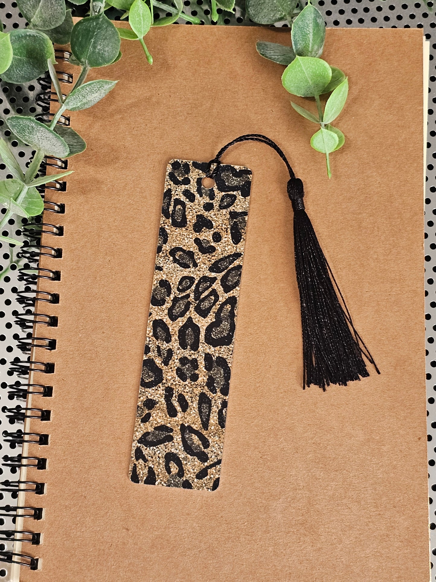 Leopard glitter