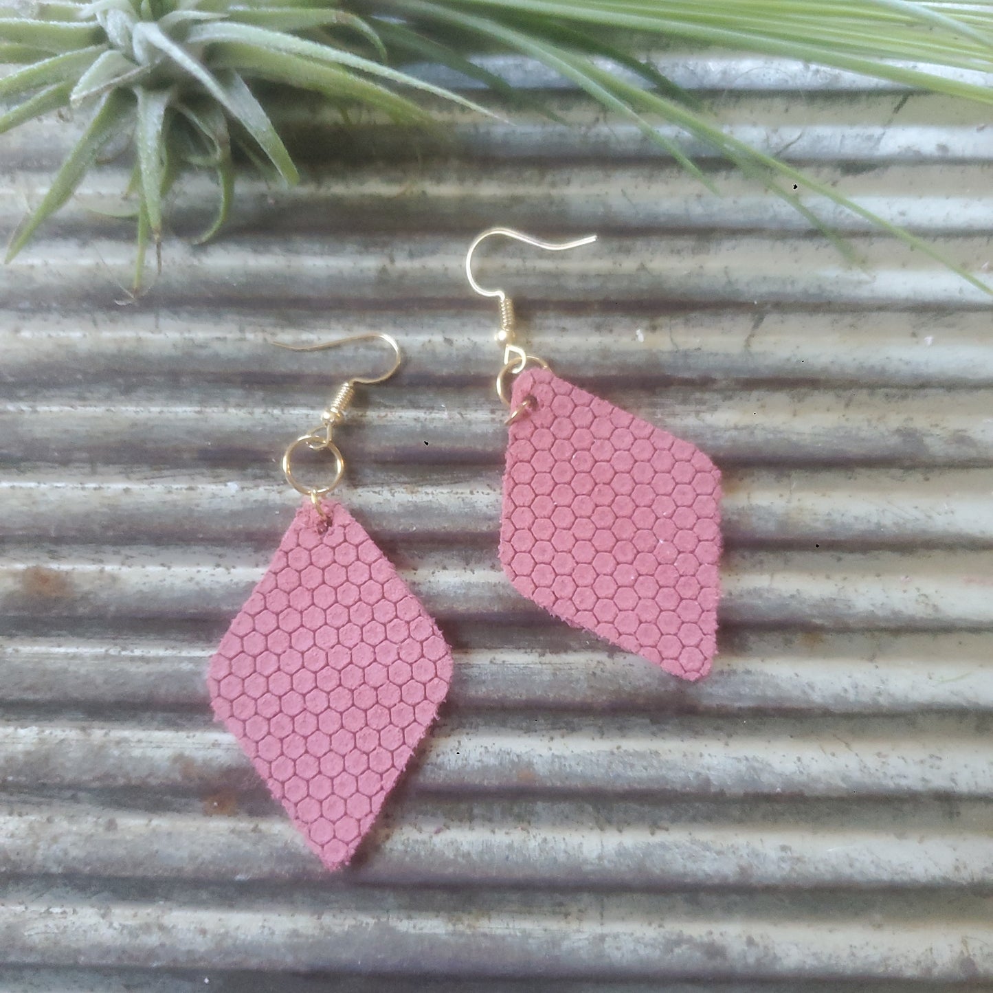 Bee hive textured leather- Mauve