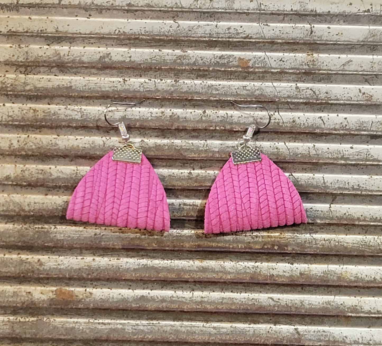 Palm leaf folded leather- Hot Pink
