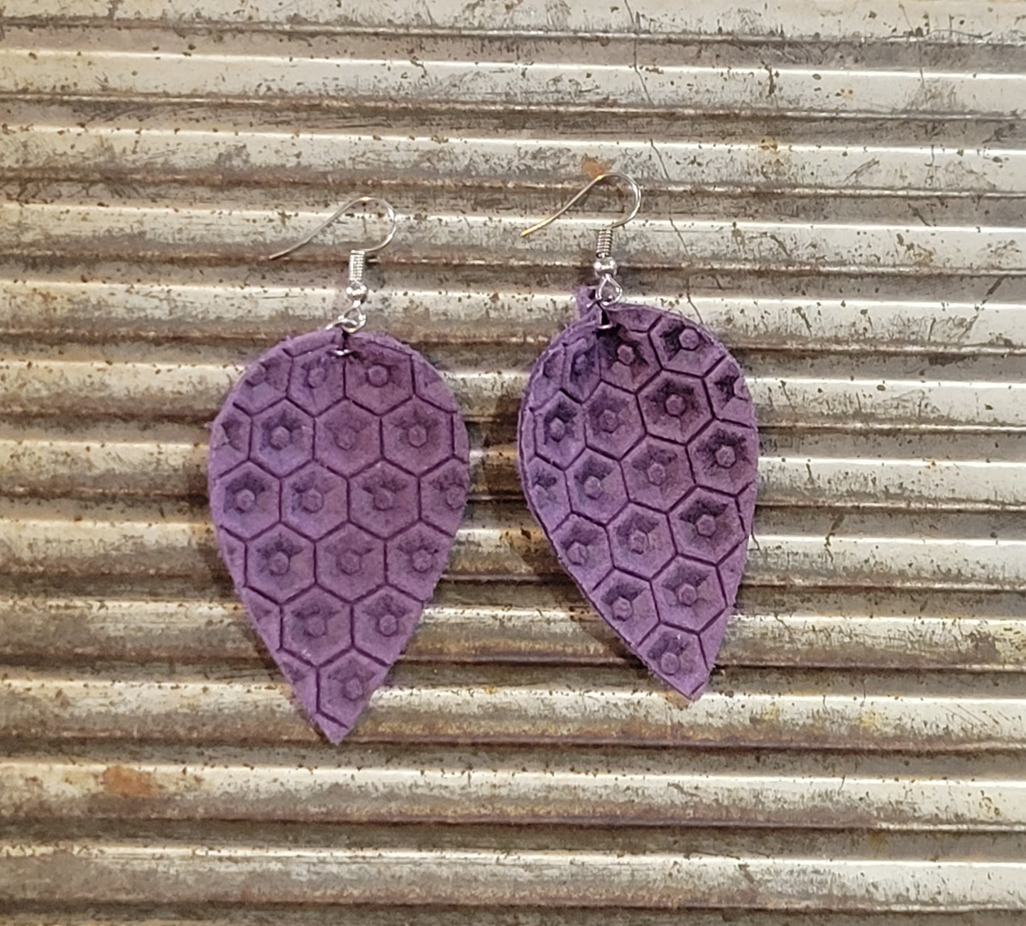 Honecomb textured leather- Grape