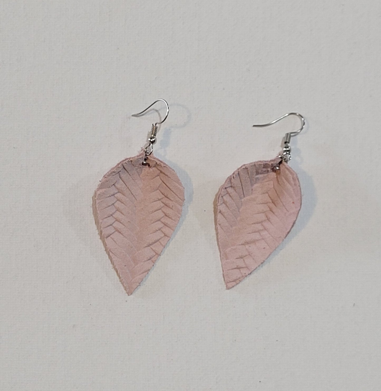 Fishtail textured leather- Soft Pink
