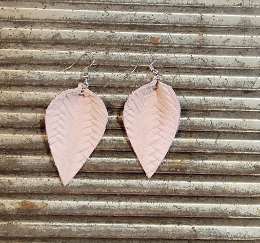 Fishtail textured leather- Soft Pink