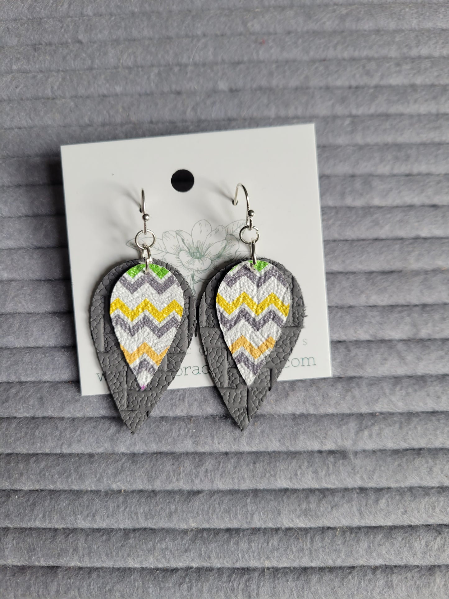Grey - Colored Chevron