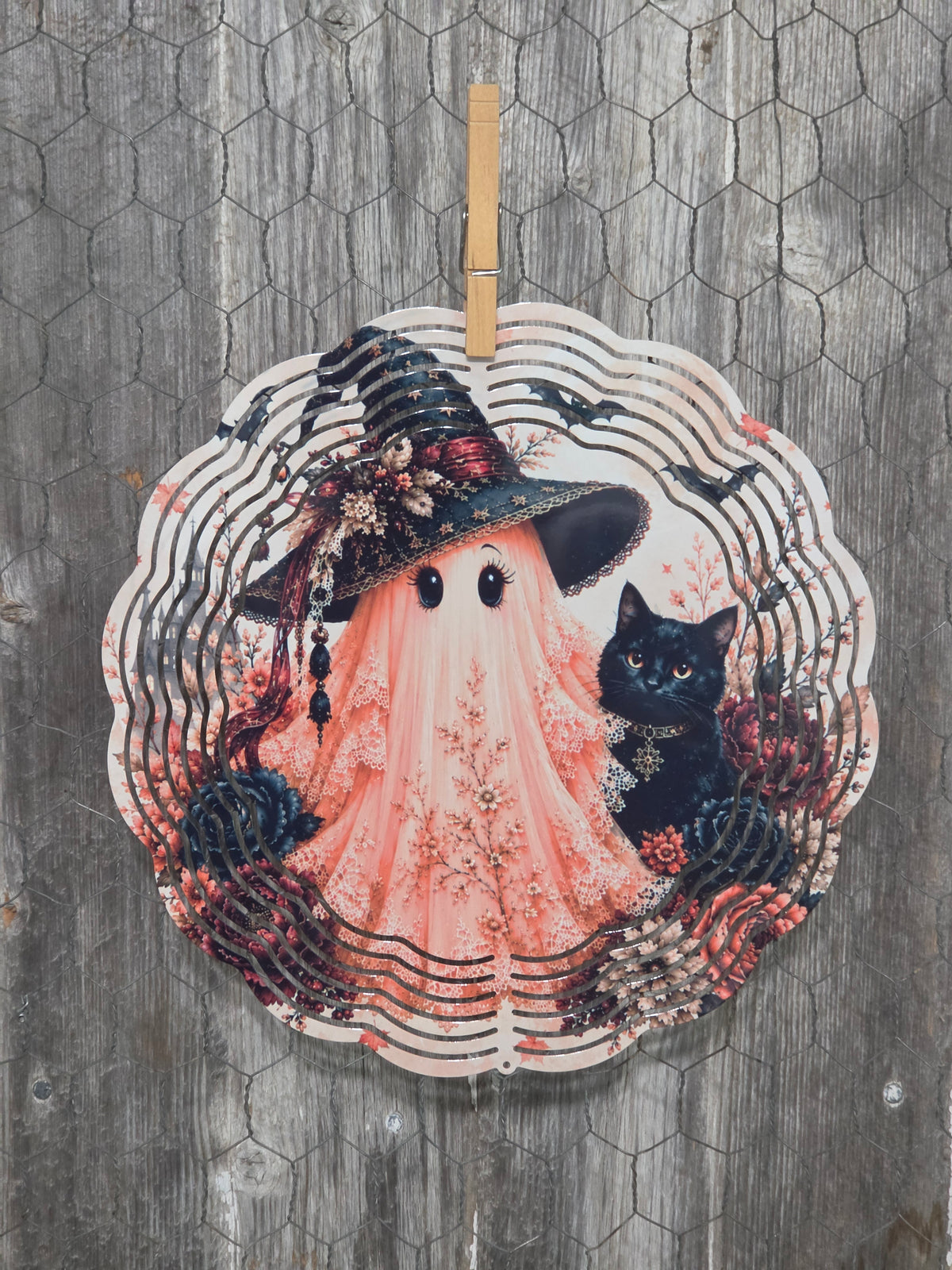 Wind Spinner - Lacy Ghost